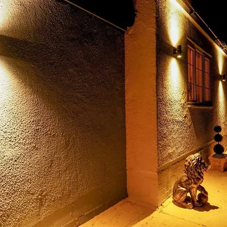 Manor Lodge بيت للعطل *